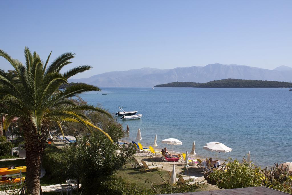 Hotel Nydri Beach エクステリア 写真